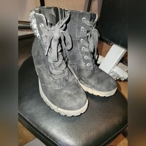 Women's Black Suede Lace-Up Ankle Boots with Faux Fur Trim